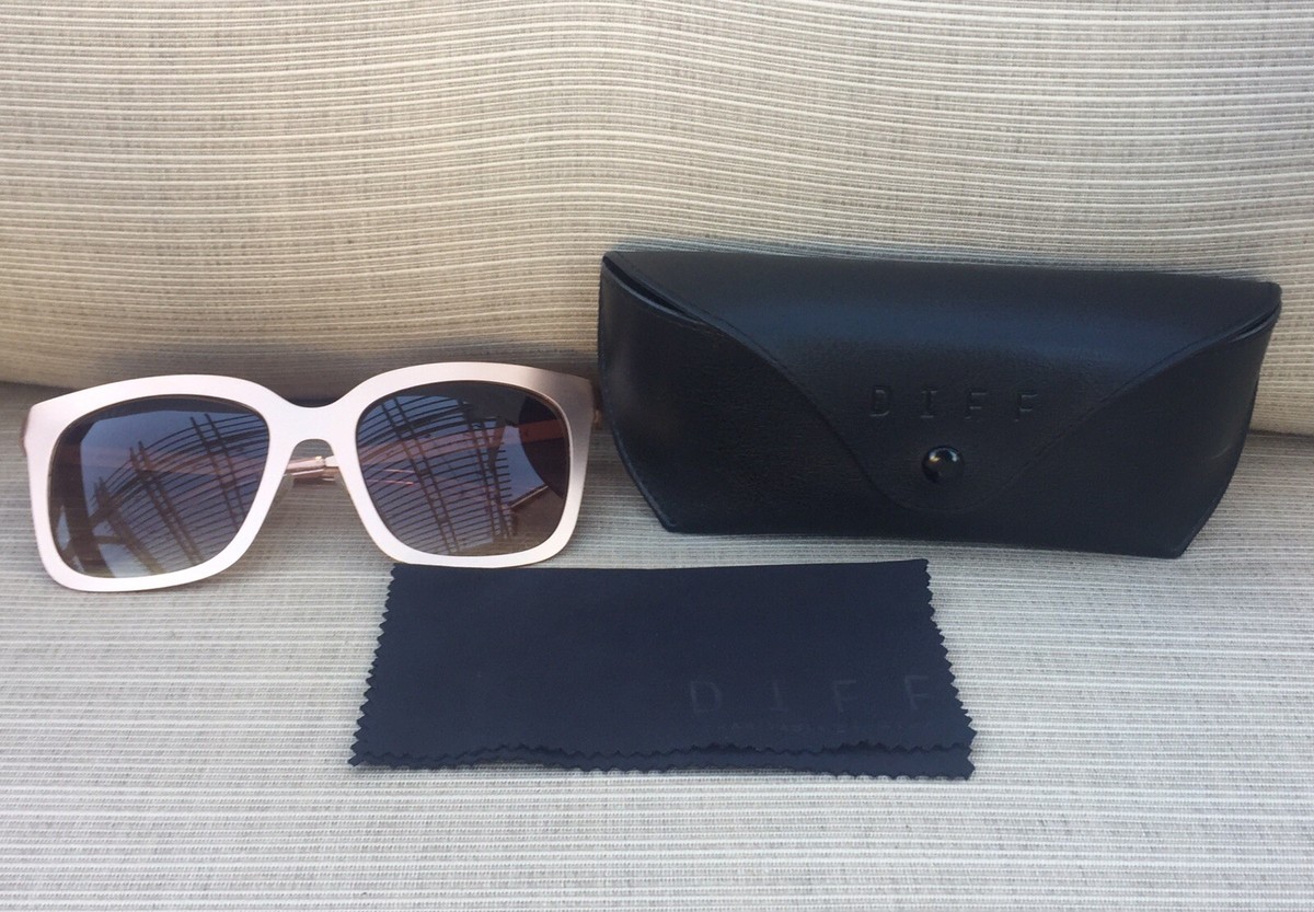 DIFF Eyewear Ella Sunglasses ELLA – DAX Eyewear main image 3