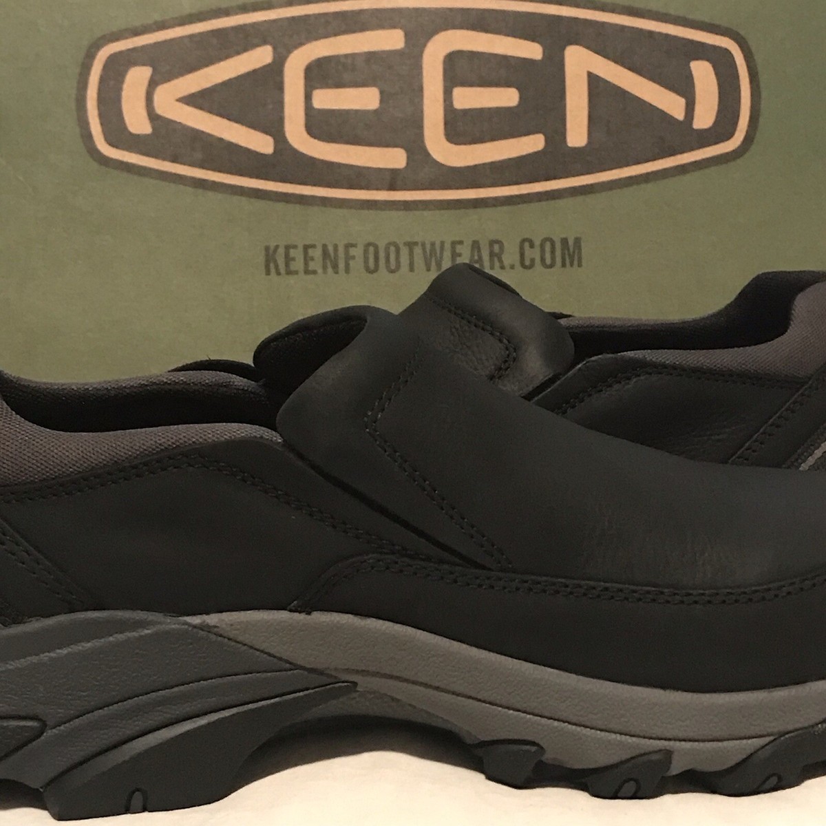Keen Targhee II Soho Slip On Shoe In Black/Steel Grey In Men\'s Size 9 Amazon.com | KEEN Men main image 3