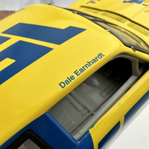 Action Legendary Dale Earnhardt Wrangler 1979 Pontiac Ventura 1/24 NASCAR - Picture 5 of 5