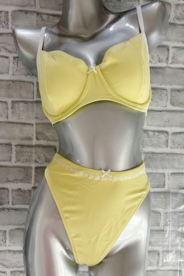 Frankies 粉色比基尼 Buttercup 比基尼上衣和月亮湾丁字裤底部 2 件 XL — 第 2/4 张图片