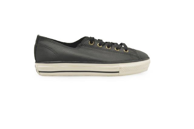 converse black chuck taylor all star ox trainers