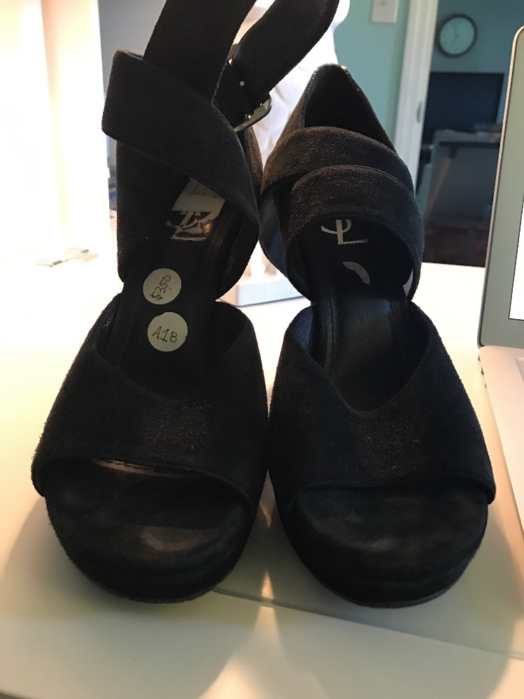 Scarpa a pompa YVES SAINT LAURENT YSL nera scamosciata fibbia punta plateau 39 5