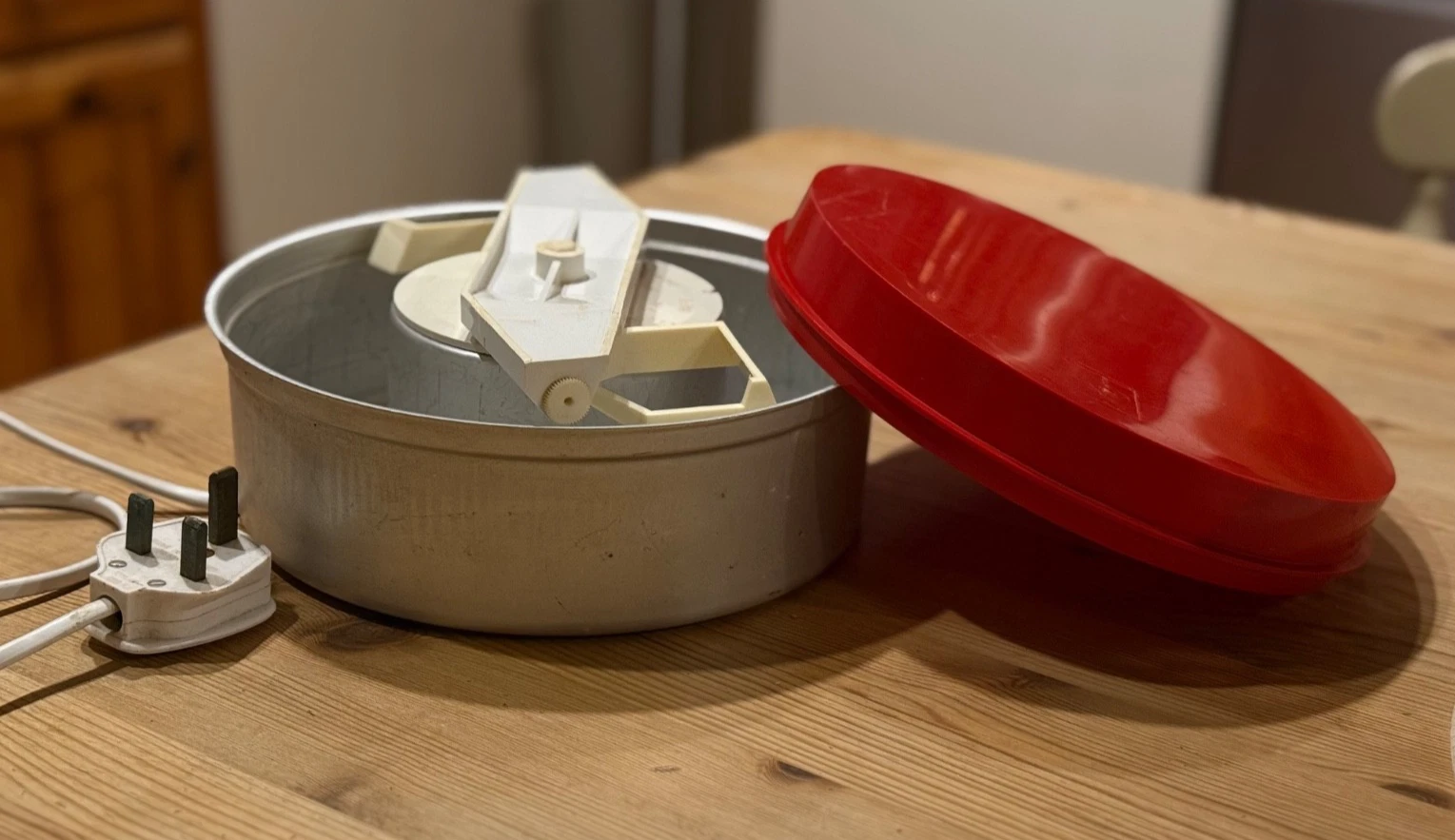 Vintage Retro TEFAL type 320 Ice Cream Maker Machine for Fridge WORKING W/ Plug
Opens in a new windo