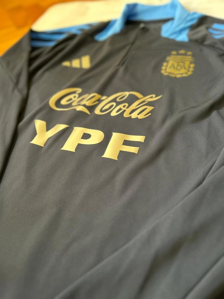 Chaqueta de Fútbol Argentina Training Top 2025 Hombre Auténtica Adidas Oficial AFA Foto 3 de 4