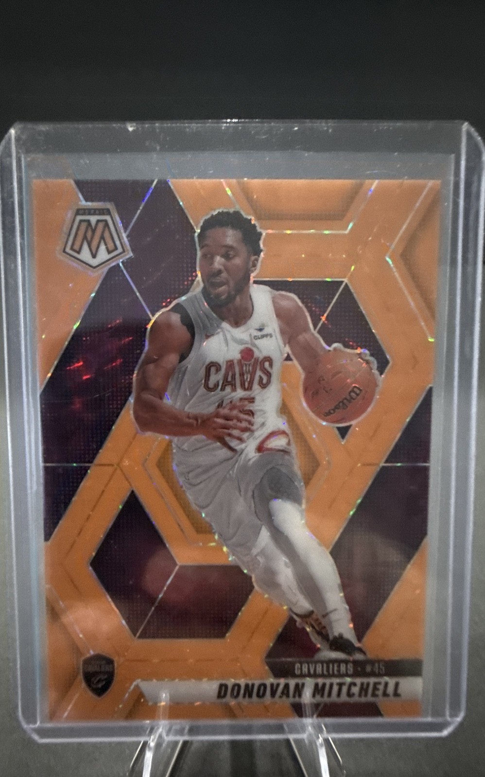 2024-25 Panini Mosaic - Donovan Mitchell #102 Fluorescent Red Mosaic Prizm 14/25