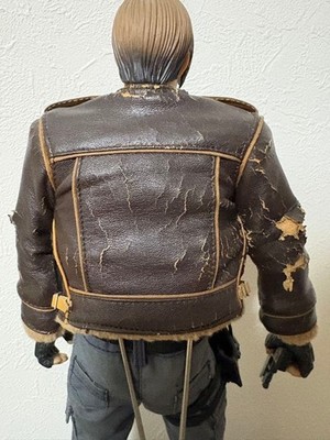 Hot Toys VGM01 Biobazard Resident Evil 4 Leon S. Kennedy Regular