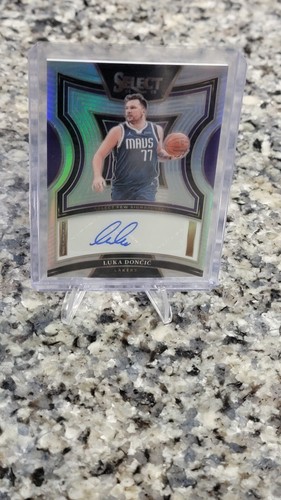 Luka Doncic 2024-25 Panini Select Few Signatures Prizm Auto /30