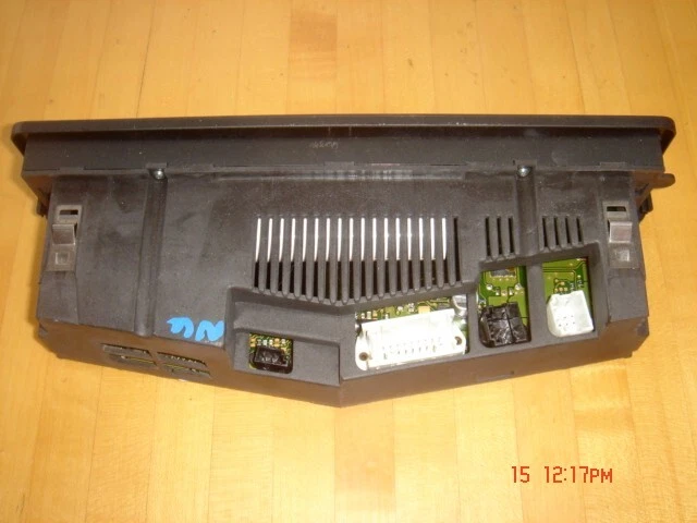 Control de clima de flujo de aire automático Hella OEM para chasis BMW E46 Foto 4 de 4