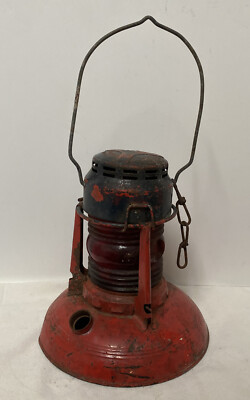 Antique Dietz No 40 Red Traffic Gard Lantern Syracuse NY  Dietz Red Globe