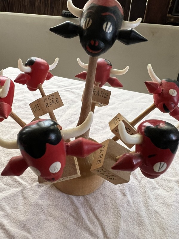 Vtg  set Of Wooden Bulls Heads Steak Markers With Medium, Well, rare Indicator’s