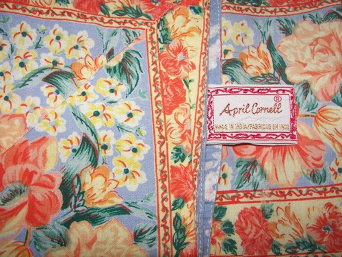 April Cornell ~ Tablecloth & Napkin Matched Set ~ 100% Cotton ~ 48" X 48" - Picture 2 of 5