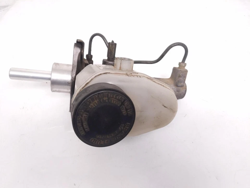 Cilindro maestro de refuerzo de freno Toyota Tacoma 2001-2004 47201-04060 Foto 4 de 4