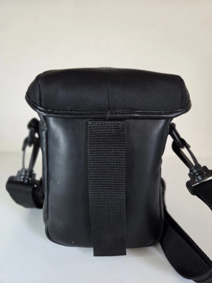 Estuche para cámara digital TARGUS ProBlack Max DPBC03 Foto 3 de 4