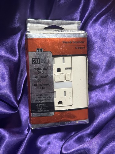 LEGRAND 1595-NTLTRWCC4 Night Light GFCI Duplex Receptacle 15A Light White