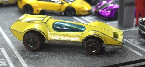 Vintage 1970 HOT WHEELS REDLINE Bugeye Yellow Opening Hood Combine Shipping