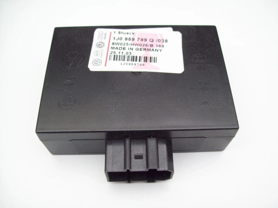VW Passat Convenience System ECU Control Unit 1J0959799Q038 - Image 2 of 3
