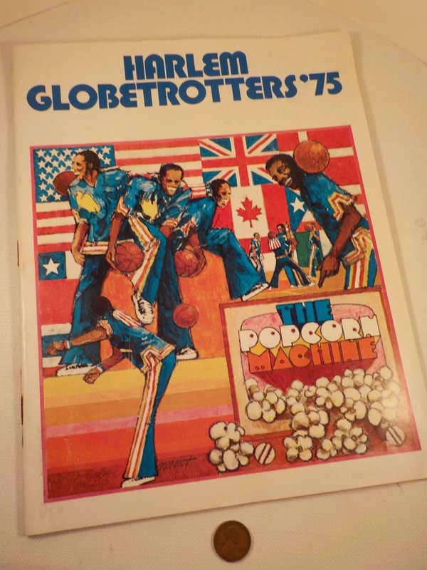 ORIGINAL 1975-vintage (Paper) "HARLEM GLOBETROTTERS ~ Souvenir Program"!