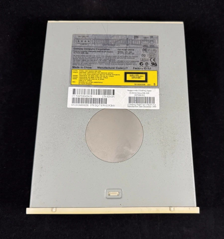 Vintage Compaq Internal CD-ROM Drive LTN-323 - Image 2 of 3