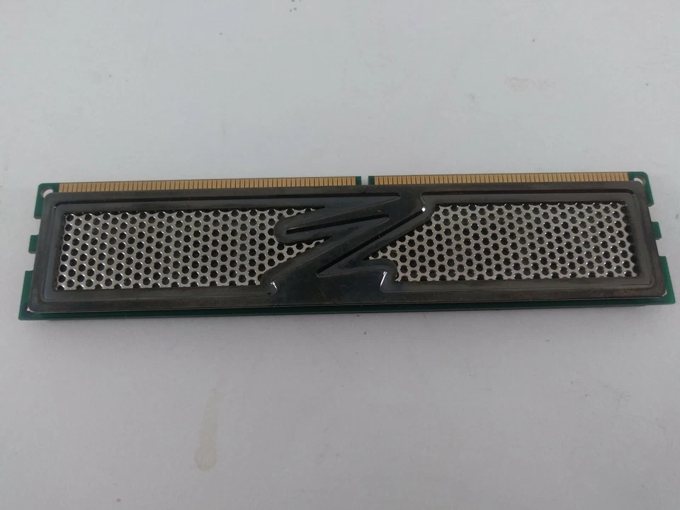 PC 6400 TITANIUM SERIES 1GB DUAL CHANNEL( PN:OCZ2T8002GK) 4-4-4-15-1T..OC TECH - Image 3 of 4