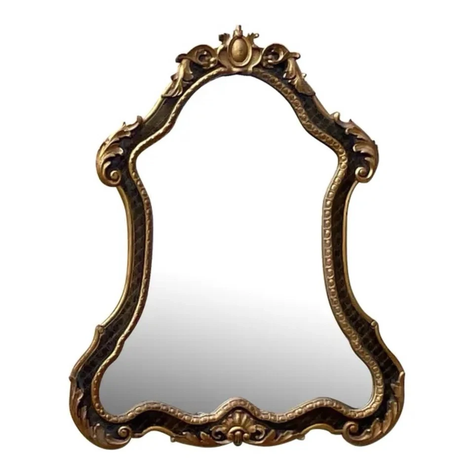 ¡Echa un vistazo a este espejo vintage con punta dorada Regency Ethan Allen! Tiene 44 pulgadas de alto Foto 2 de 2