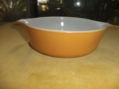 Pyrex Bowl 471  1 Pt Butterscotch Color Cinderella