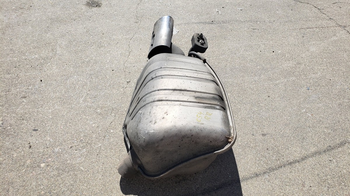 2008 Mercedes E350 W211 Rear Right Passenger Side Exhaust Muffler 