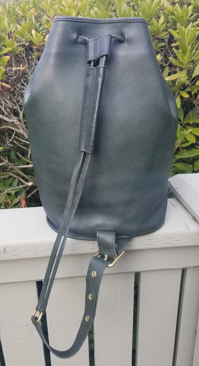 Vintage COACH #9929 Bottle Green Leather Vintage COACH #9929 Bottle Green Leather