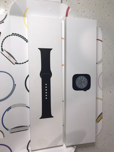 Apple Watch Series 8 45mm Midnight Aluminum Case with Sport Band, M/L (GPS)... - Zdjęcie 4 z 7