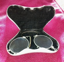 Zabytkowe okulary Zwicker Kneifer Schneider około 1900 roku z etui Vintage