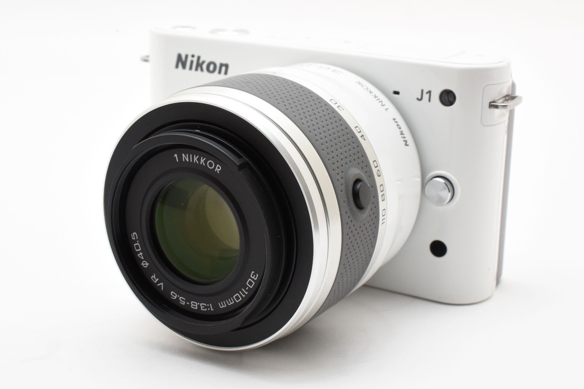 ニコン　J1 Nikon 1 J1 10.1MP Digital Camera - White w/30-110mm VR Lens