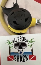 AQUALUNG YELLOW OCTO COMPACT MODEL COOL!