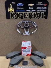 2004-2010 TOYOTA SIENNA GENUINE TCMC FRONT BRAKE PAD SET 04465AZ204