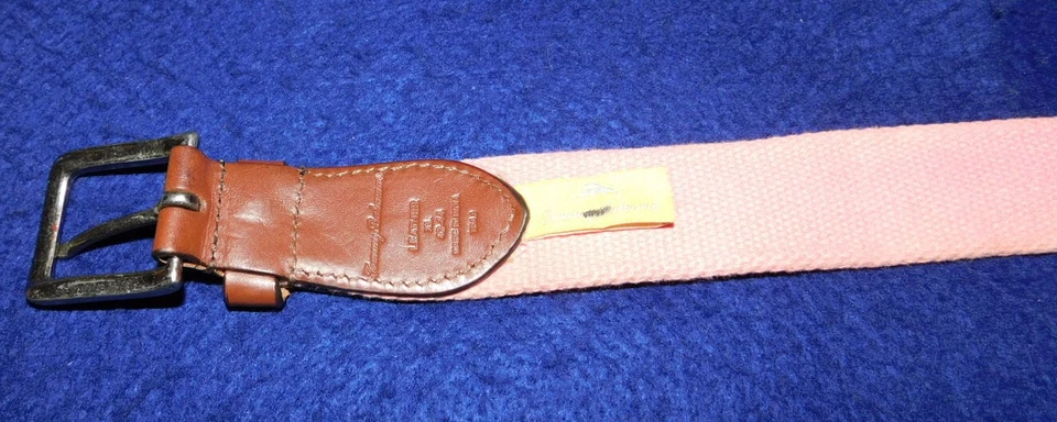 CINTO TOMMY BAHAMA ROSA CLARO ALGODÃO COM ABAS DE COURO TAMANHO GG/42-44". - Imagem 3 de 4