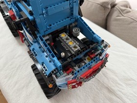 LEGO TECHNIC: 6x6 All Terrain Tow Truck (42070) Retired Set 100% Complete W/Box