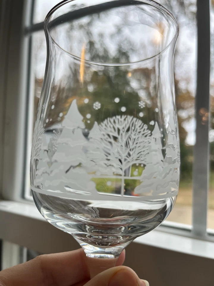 5 Vtg Libby Arby's Tulip Wine Water Goblet/Glasses Winter Scene Etched Gold Rim - Image 3 of 4