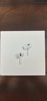 AirPods Pro (2nd Generation) Got Them For My Birthday Love Them But Dont Use