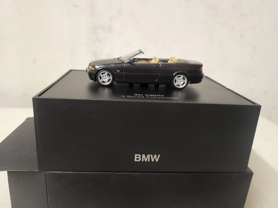 BMW Serie 3 E46 Cabriolet 1/43 MINICHAMPS - Photo 2/3