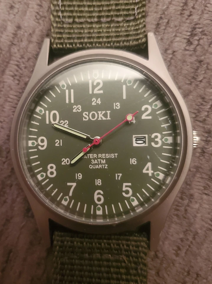 Reloj Pulsera Hombre SOKI Verde Anólogo En Excelente Estado de Funcionamiento. ¡Se envía de inmediato! Foto 2 de 4