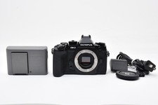 Near Mint Olympus OM-D E-M1 16.3MP Mirrorless Digital Camera 17526clicks