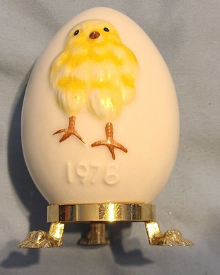 Goebel Porcelain Annual Egg 1978 With Stand West Germany