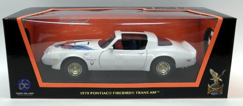 Road Signature 1/18 Scale Diecast - 92378 1979 Pontiac Firebird Trans Am White - Picture 4 of 4