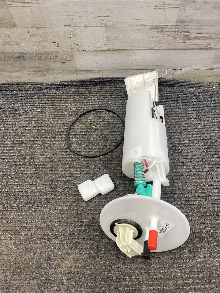 Conjunto de transmisor de combustible CHRYSLER OEM 04897431AC nuevo en stock Foto 2 de 4