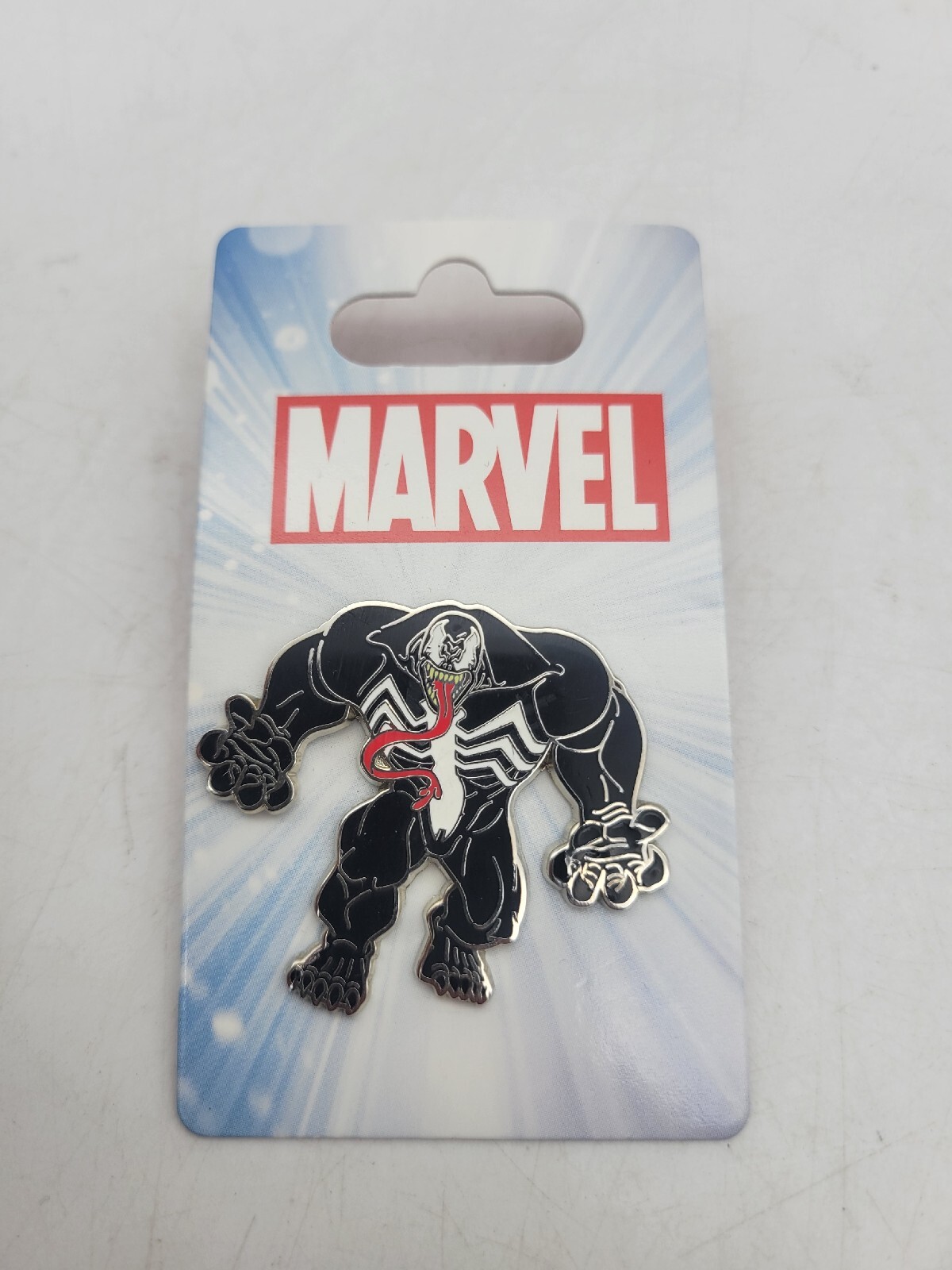 Disney * VENOM - MARVEL VILLAIN * New on Card Character Trading Pin