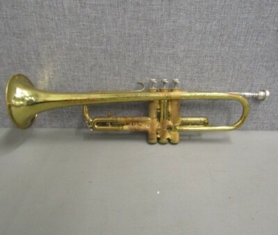 Vincent Bach Selmer Bundy Trumpet with mouthpiece, acceptable