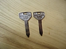 Ilco P1794 Y157 Chrysler Key Blank uncut (2 Pc)            5