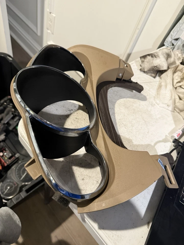 Chevrolet Malibu 2008-2012 cuadro de instrumentos velocímetro bisel bronceado OEM Foto 2 de 4