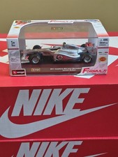 Bburago 1/32 Formula one 2011 Vodafone McLaren Mercedes MP4-26 Jenson Button 4 