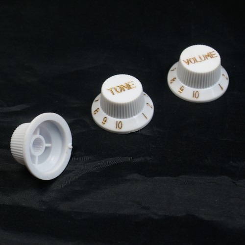 3 Stratocaster Strat Tone & Volume Guitar Control knobs replacement -White (C36) - Picture 3 of 4