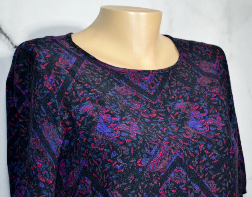 Vestido STARING AT STARS Negro Magenta Violeta Estampado XS Mangas Cortas Sin Forro Foto 3 de 4