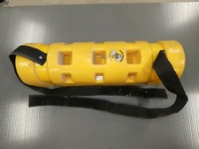 Protector de rack Rack Sentry®, apertura de 3" x 3", 18" H, amarillo (lote de 4)